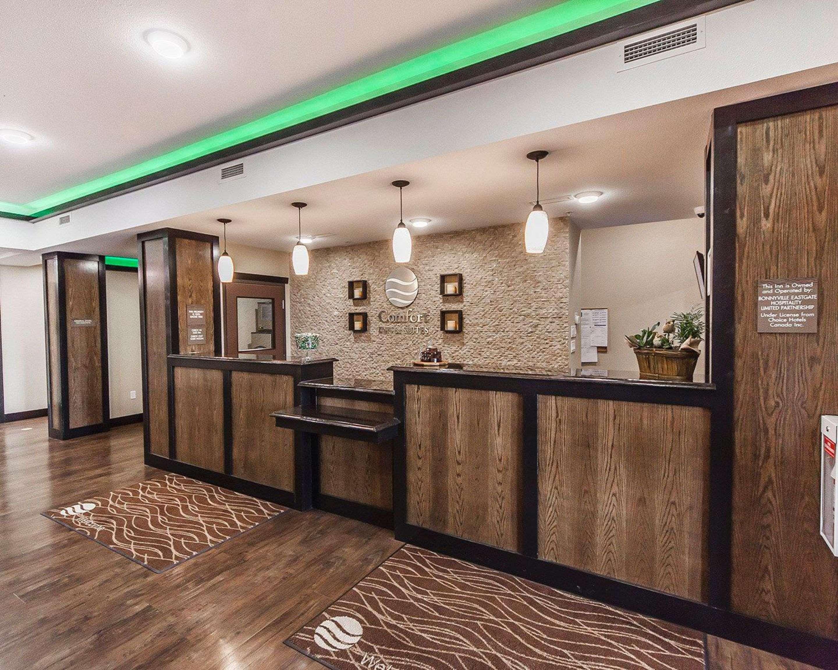Comfort Inn & Suites Bonnyville Exterior photo